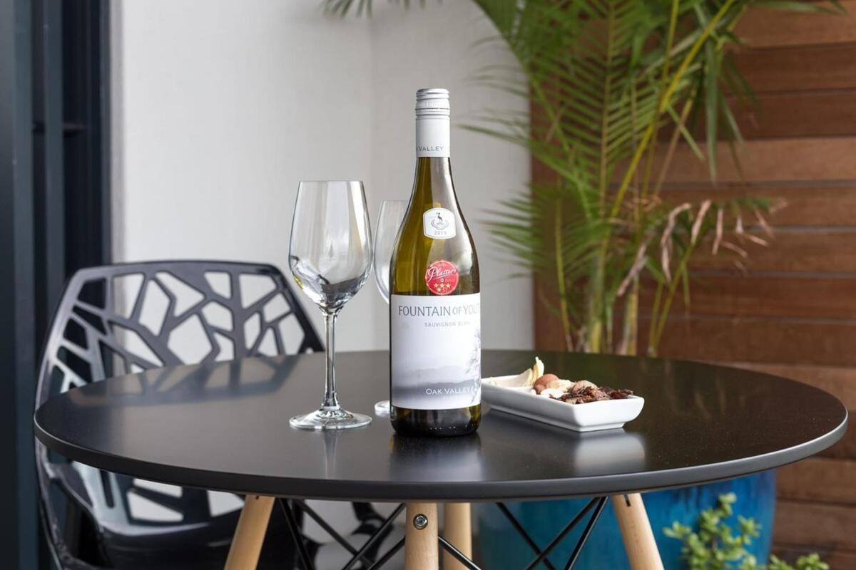 Tranquil, Spacious, Quiet Trendy With A View Appartement
