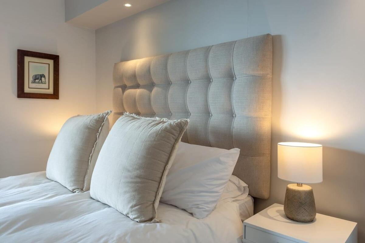Tranquil, Spacious, Quiet Trendy With A View Apartment Kapstadt