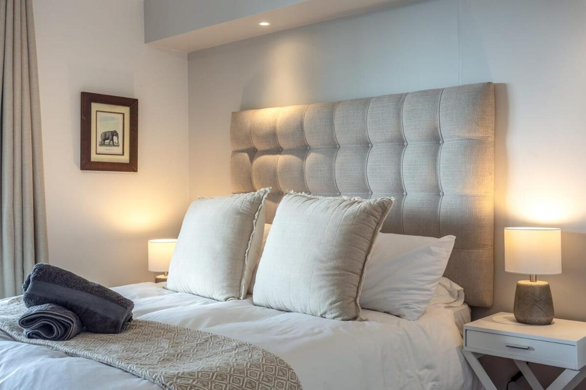 Apartment Tranquil, Spacious, Quiet Trendy With A View