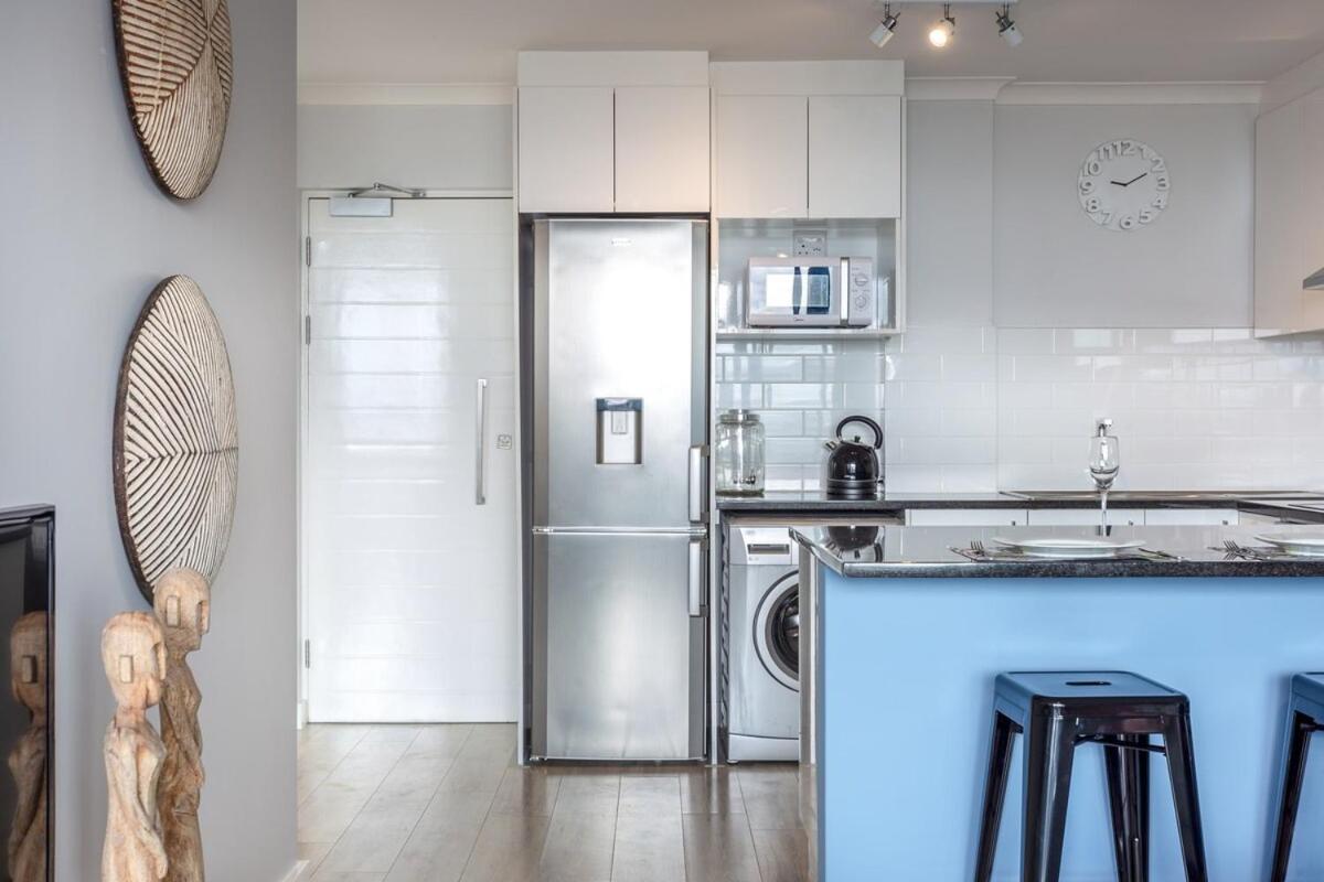 Tranquil, Spacious, Quiet Trendy With A View Apartment Kapstadt